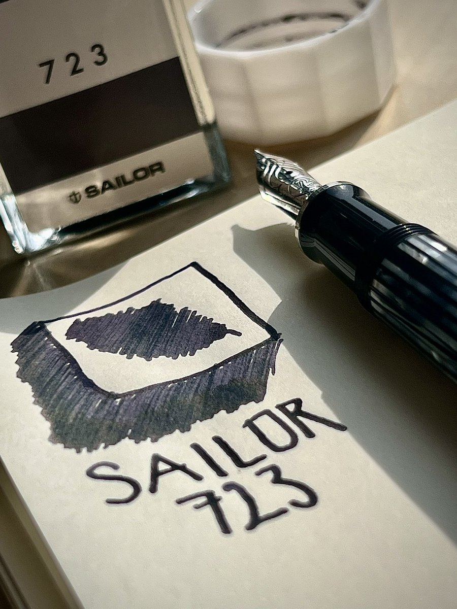 thehouseofpens's tweet photo. New ink day: Sailor ink studio 723 #sailorinks #fountainpen #japanese #writing #inkstudio https://t.co/WVeXhulKDG
