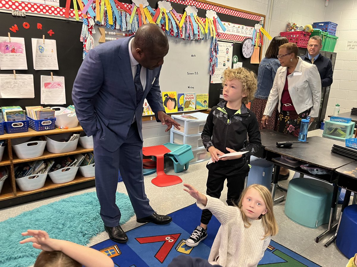 Toni Tatman (@tkonz) on Twitter photo Good morning! @KYCommishGlass, @ttucker1914 and Kentucky Board of Education vice-chair Sharon Porter Robinson are out <a href="/KenwoodElementa/">Kenwood Elementary</a> in Louisville this morning for a visit. #KyEd #UnitedWeLearnKY Good morning! @KYCommishGlass, @ttucker1914 and Kentucky Board of Education vice-chair Sharon Porter Robinson are out <a href="/KenwoodElementa/">Kenwood Elementary</a> in Louisville this morning for a visit. #KyEd #UnitedWeLearnKY