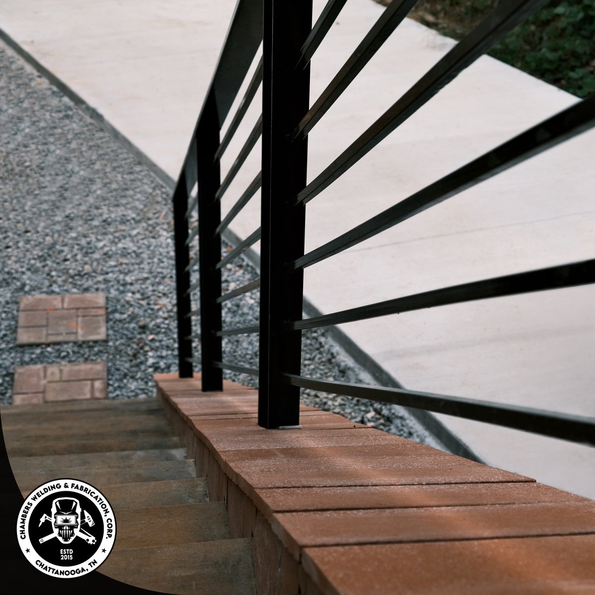 Chamberswelding's tweet photo. Modern railing for a beautiful newly built home atop Signal Mountain. Click the link in our bio to learn more.

#rail #railing #handrail #handrailing #customrailing #chattanooga #welding #welder #fabrication #customwelding #customfabrication #custom #chambers #chamberswelding https://t.co/3CLK3kbUvj