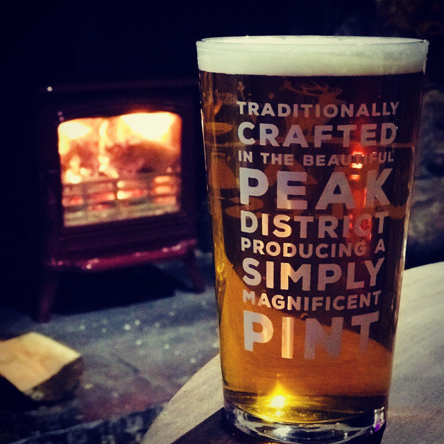 peakales's tweet photo. This weekend if you are around the area, why not pop by the Devonshire Arms at Beeley for a pint of Peak Ales. There’s nothing quite like a traditional English village Inn to warm your soul. 
#peakales '#devonshirearmsbeeley #countrypubs #traditionalale #fireside https://t.co/nc806cIVn2