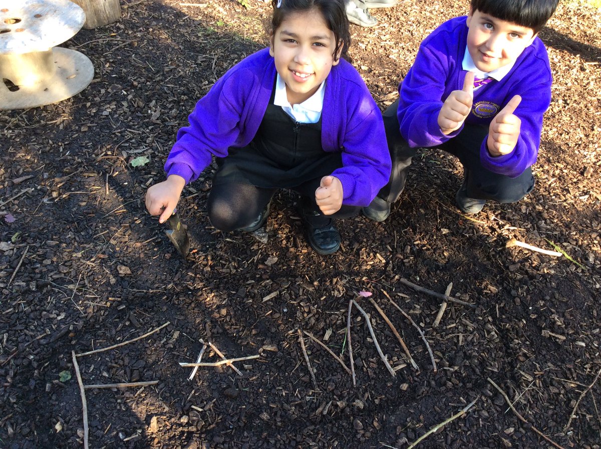 KingsleyLpool's tweet photo. What are you thankful for? Year 3 learnt about the Muslim principle of gratitude this week; stepping out in nature to think about what they are thankful for. Can you work out what they say? #kingsleyRE #kingsleyoutdoors #class3c #class3b #class3h https://t.co/srqeZcdMdj