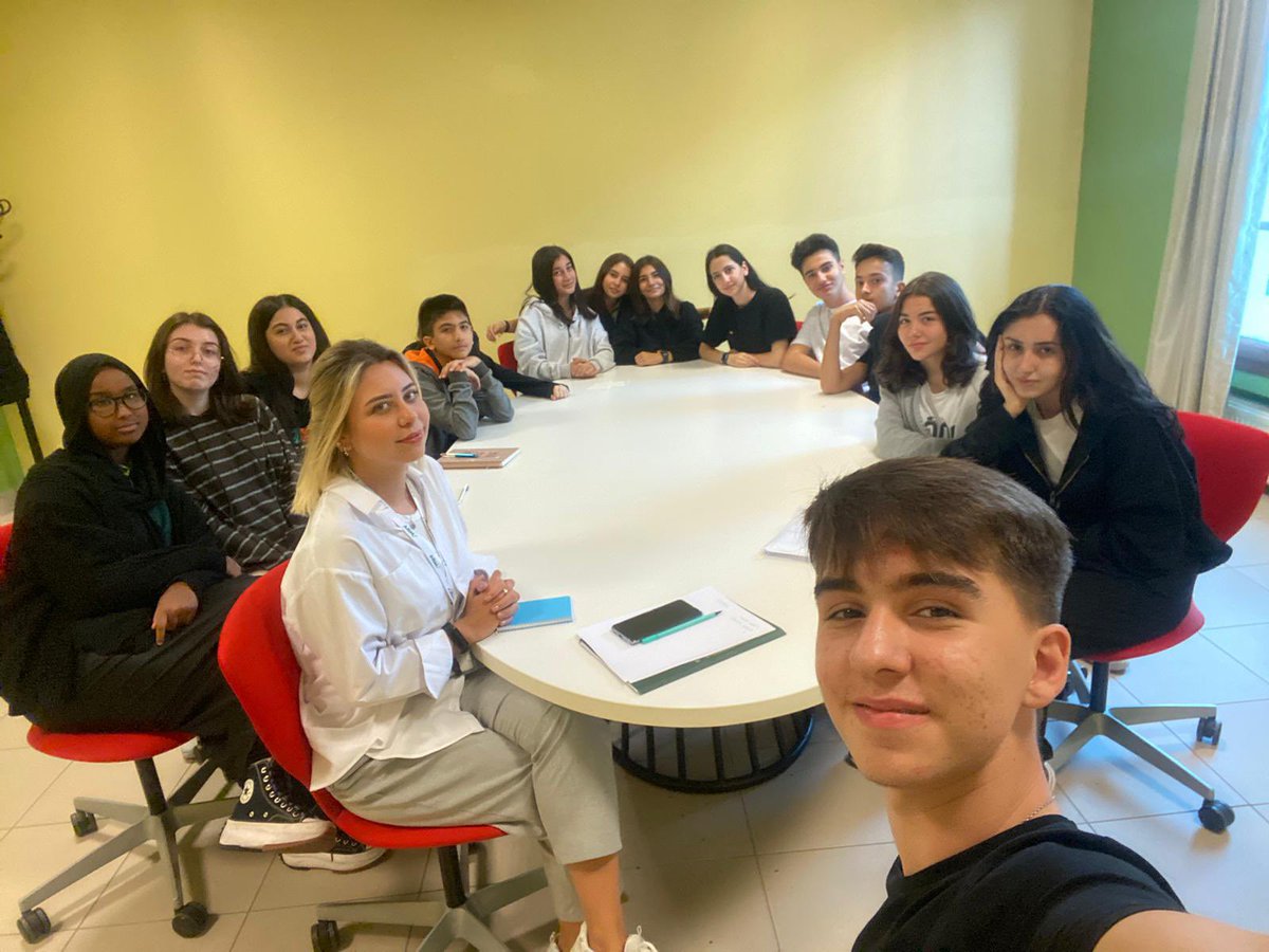 DOGA_BASAKSEHIR's tweet photo. Başakşehir Doğa Anadolu Lisesi t-MBA Liderlik akademisi olarak ilk vizyon toplantımızı gerçekleştirdik. 💐 @DogaOkullari @yasemintncaykli @BetulErok @tugceguventmba @halilerdem_52 https://t.co/tNCCvw4XyN