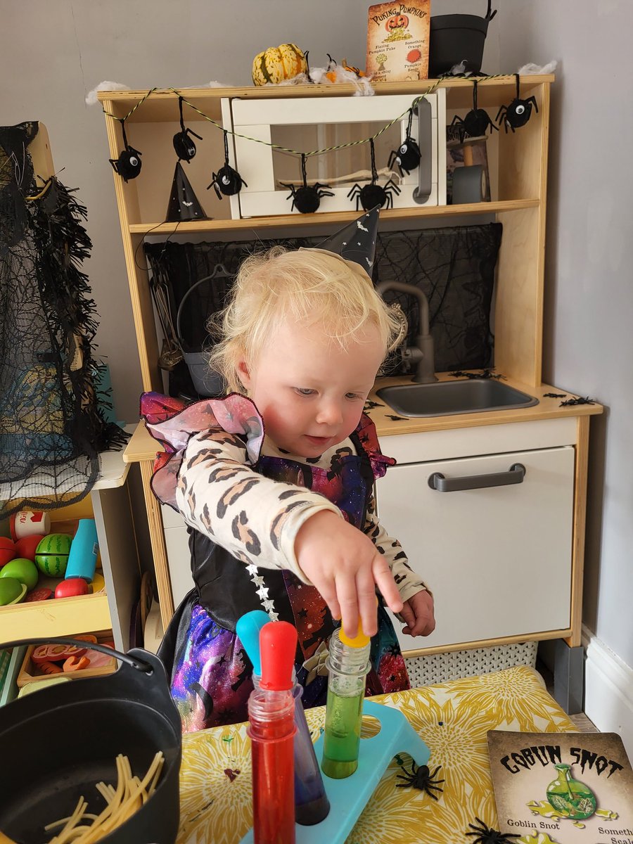 MrsKavanagh79's tweet photo. Bubble, Bubble, Toil &amp; Trouble...Potion making with my little witch 🧙‍♀️🕷🕸🧹 https://t.co/GUMJHcRAK1