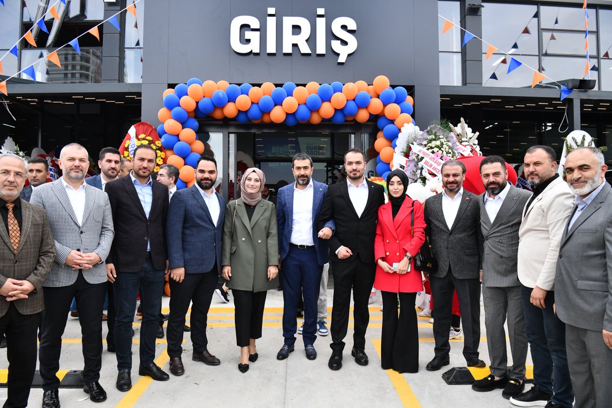 AkpartiAnkara's tweet photo. İl Başkanımız @hakanhanozcan, Milliyetçi Hareket Partisi Ankara İl Başkanı @TurgayBastug, İlçe Başkanlarımız, Belediye Başkanımız @turgutaltinok06 ve il, ilçe yönetimlerimiz ile birlikte Yönetim Kurulu Üyemiz @mgdemirci’nin Ova Gross iş yeri açılışını gerçekleştirdiler. https://t.co/AgOPE62dLx
