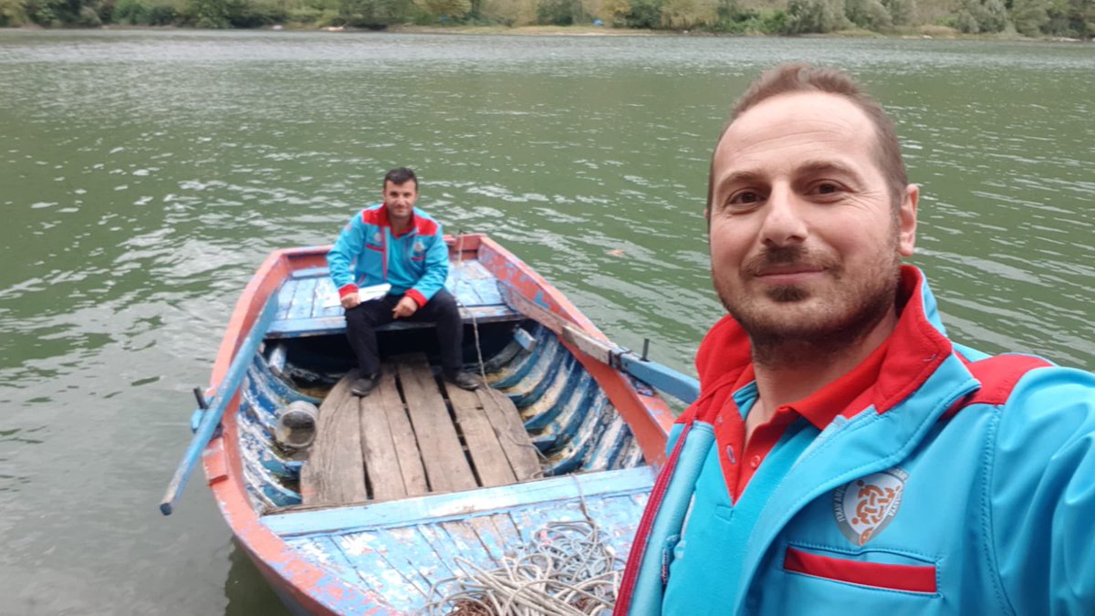 İhtiyaç sahiplerine canını hiçe sayıp her şartta yardımları ulaştıran bizlere bir iş güvencesini çok görmeyin #SefkatEliSYDVKadroBekliyor 
<a href="/RTErdogan/">Recep Tayyip Erdoğan</a> <a href="/deryayanikashb/">Derya Yanık</a>