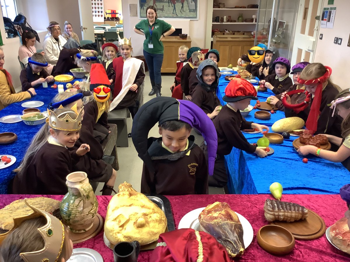 TheRichmondPri's tweet photo. #Year2 recently visited Lincoln Castle. #Topic #TowersTurretsTiaras @LincolnCastle #History #KS1 #TheRichmondTeam #EvenTheStaffGotInvolved https://t.co/5F9ZtzfNDt