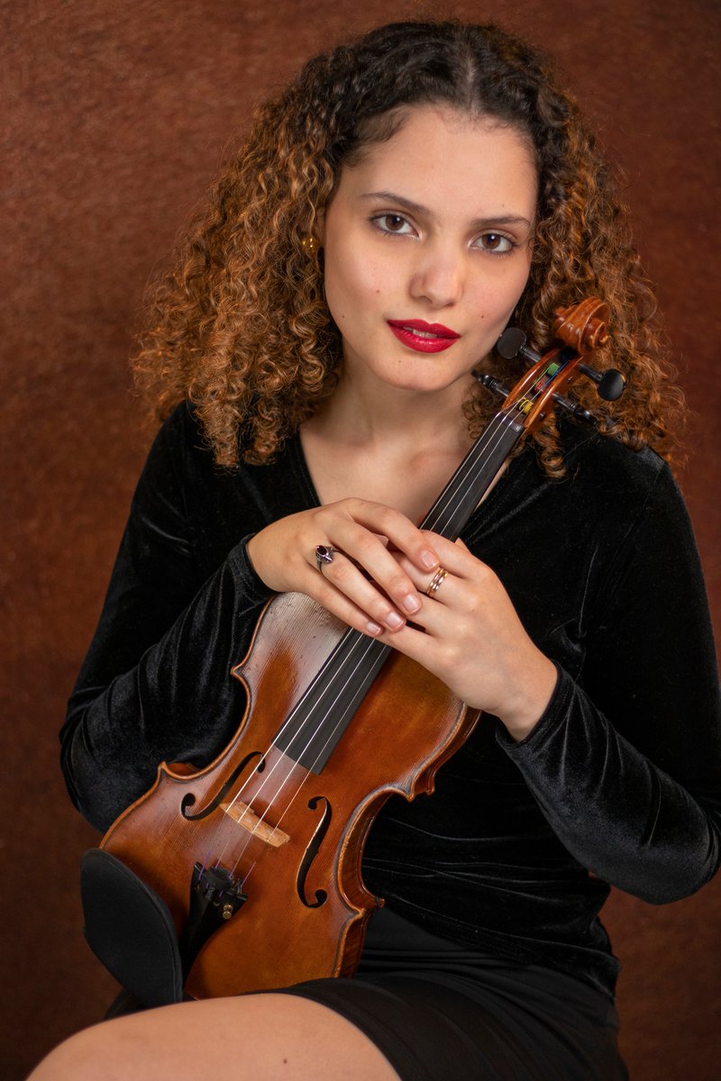 SchwobPublicMus's tweet photo. This week's #StudentFeatureFriday spotlights Ana Dinis:
"I am a rising senior at Columbus State University working on my bachelor's in Music Performance, Public Musicology Certificate, and Creative Writing Minor. I expect to graduate in the Fall of 2023.
I chose this (1/) https://t.co/keJLebUeq1