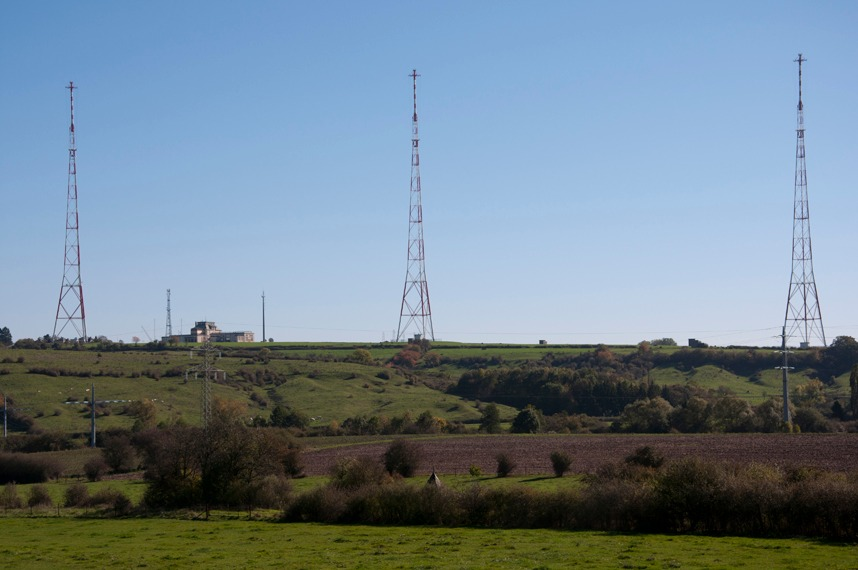 aborgnino's tweet photo. End of longwave RTL Luxembourg 234 kHz on 31 December 2022.
The decision has just been made: Facing the energy crisis, the M6 group, RTL will stop broadcasting LW starting January 1st. A measure that aims to save more than 6,000 Mwh per year.
(Source: fb Radiosdumonde/ https://t.co/gKlxxgAKuX