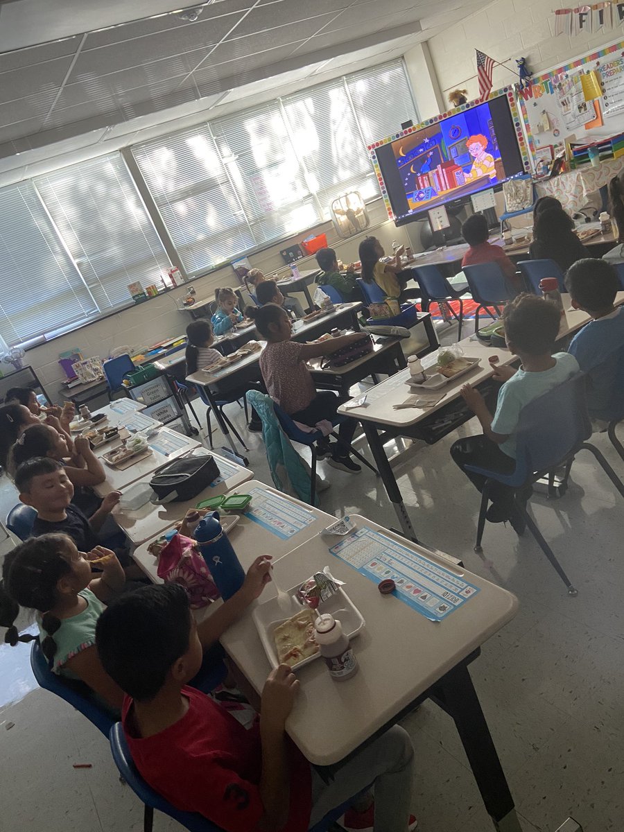 WOWWIE!

We filled our gator bucket AGAIN! We are working so hard on those 4 R’s.

We earned LUNCH IN THE CLASSROOM….and it’s PIZZA day…and on a FRIYAYAYAY! What could be more perfect!

KEEP IT UP GATORS! ❤️🎉 #FirstGrade #GatorBites #4R’s #RockOnFirstGraders #ProudTeacher