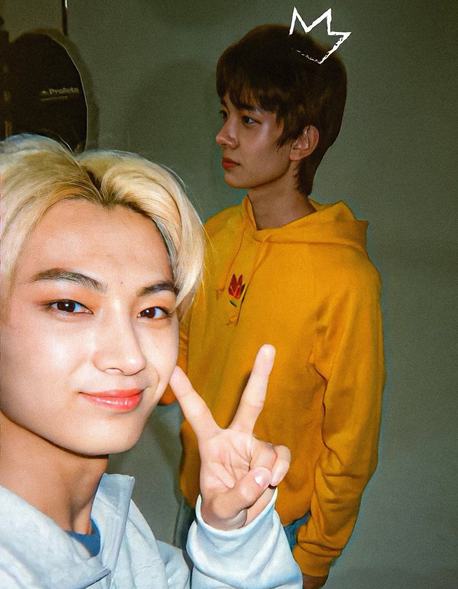 jongseongsfilm's tweet photo. heeseung day! <3 https://t.co/xp8uYrRFrh