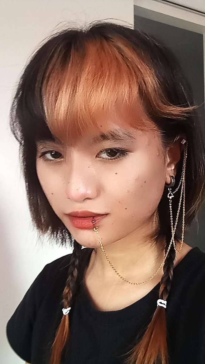 jerushavera's tweet photo. my bf fr (there's another photo at the replies cause i hate twitter crop 😒)

#villainselcaday #vsd #jooyeon @XH_official https://t.co/ZuJQoytKAb