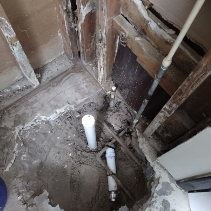 Lolasqualityco1's tweet photo. Another remodelling done🛠🛠

#lolathebuilder #building #builders #plumbing #plumbingfl #constructionfl #womeninhelmets #building #painting #carpentry #electricalservices #carpentry #construction #womeninhelmets https://t.co/t65I2tUl8m