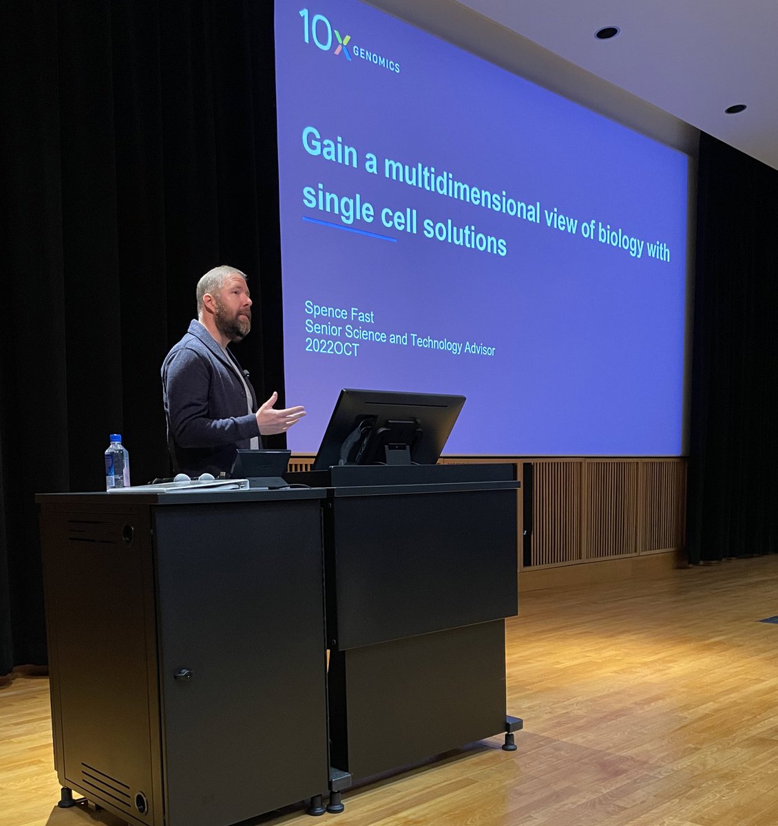 HadleyMiller8's tweet photo. All day single cell workshop series here at @Mizzou. Excited to work with @MUGenomicsCore &amp; @mubioinfo to help folks get started. Here, @spencef kicks off a packed Friday on scRNA, FixedRNA, and Multiomics. Sample prep and bioinformatics to follow. https://t.co/uHg2C9R9yH