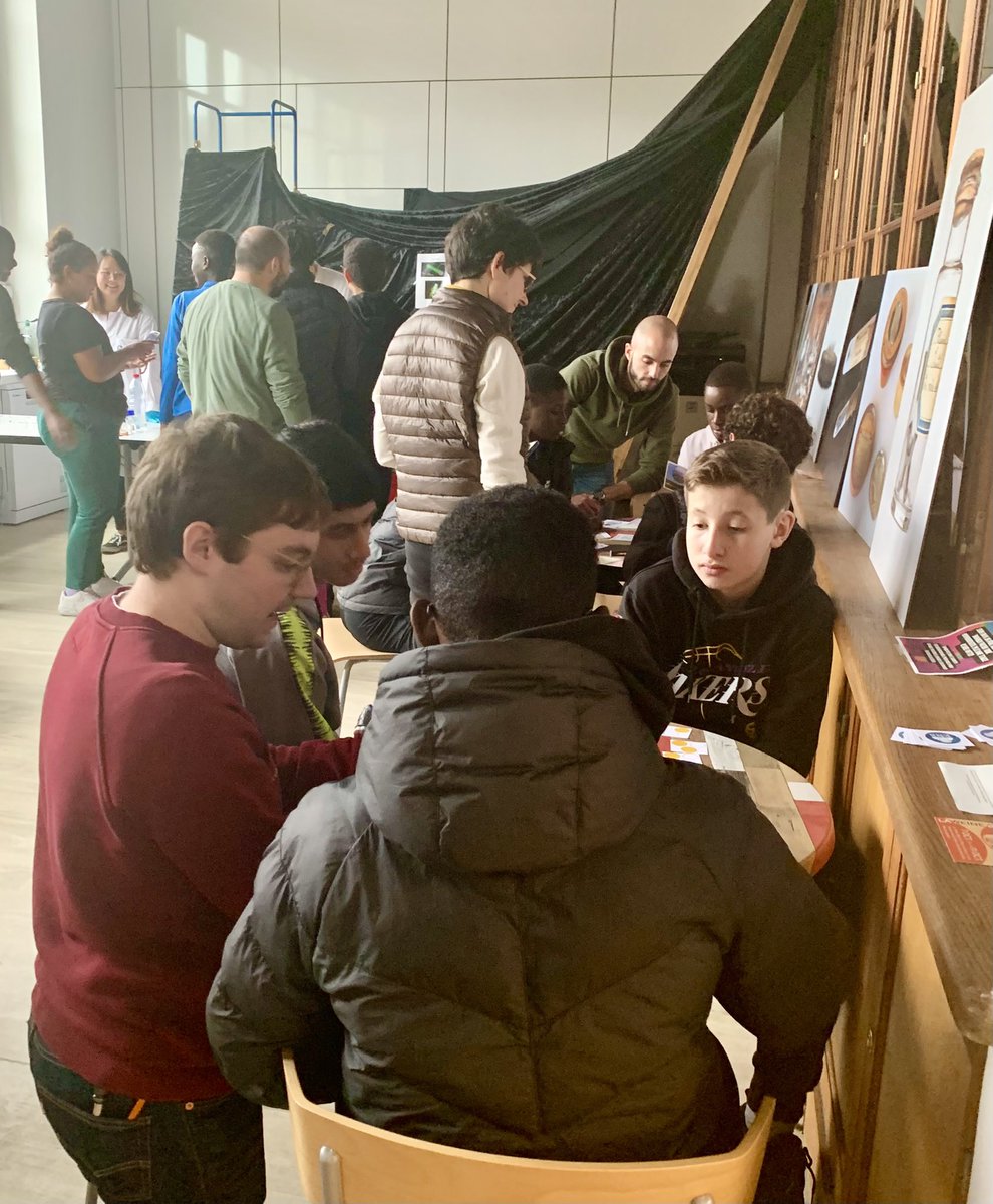 Les visites s’enchaînent pour la <a href="/FeteScience/">Fête de la science</a> au département de chimie de <a href="/ENS_ULM/">École normale supérieure | PSL</a>! #FDS2022