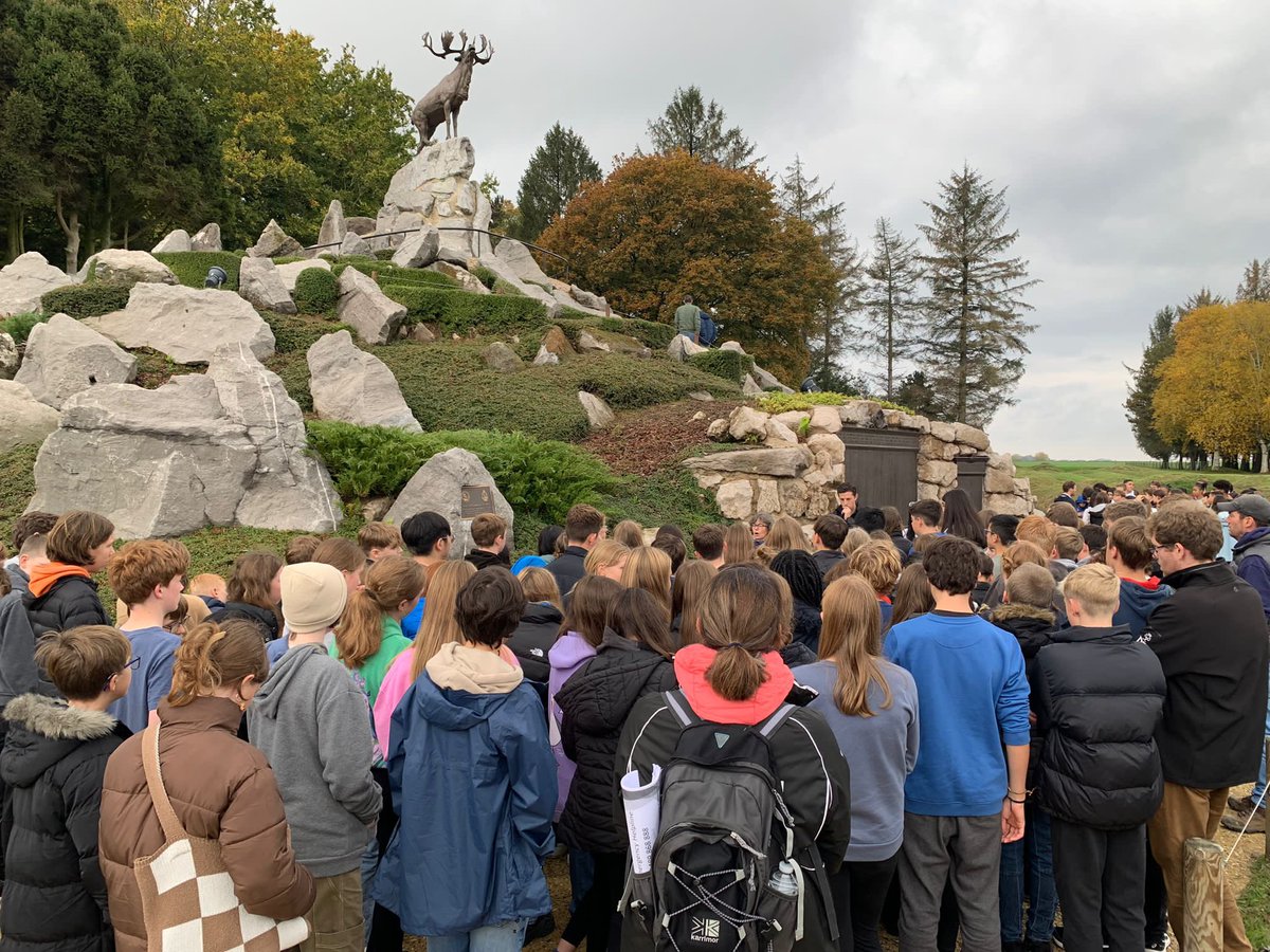EngatKimbolton's tweet photo. Day 2 continued: Beaumont-Hamel memorial for the Newfoundlanders.
Miss Morrell’s grandfather was one of the soldiers sent out to bury the bodies following the carnage of the battle of the Somme. @KimboltonHist @KimboltonSchool https://t.co/z5MI32IsXH