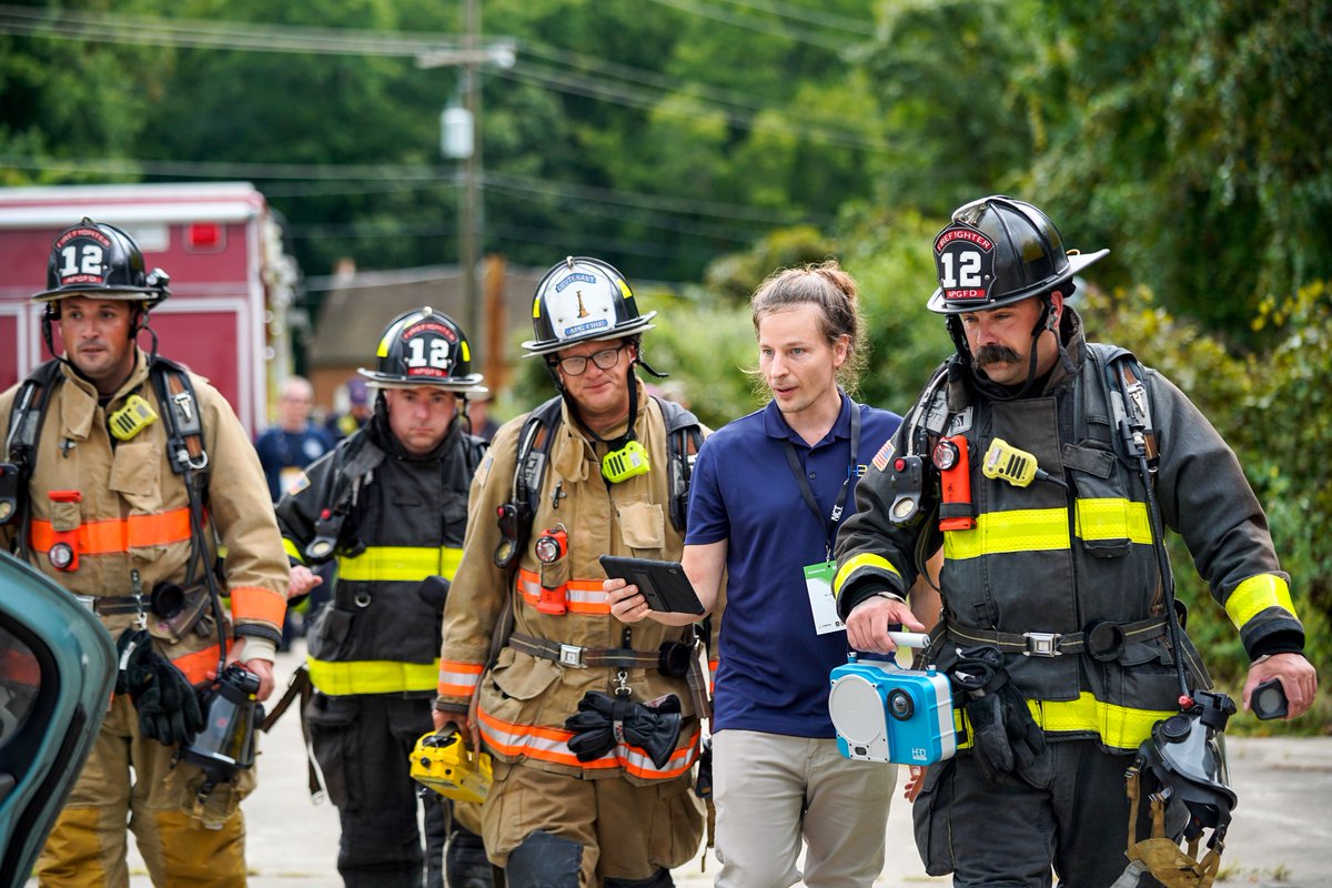 H3Dgamma's tweet photo. #Emergencyresponse teams trained with H3D's H420 during the #NCTUSA #CBRNE Training event last month, as seen in this month's photo. They used the detector to search a suspicious vehicle without needing to approach it. A great choice for #firstresponser risk reduction! https://t.co/77sEcz0gLQ