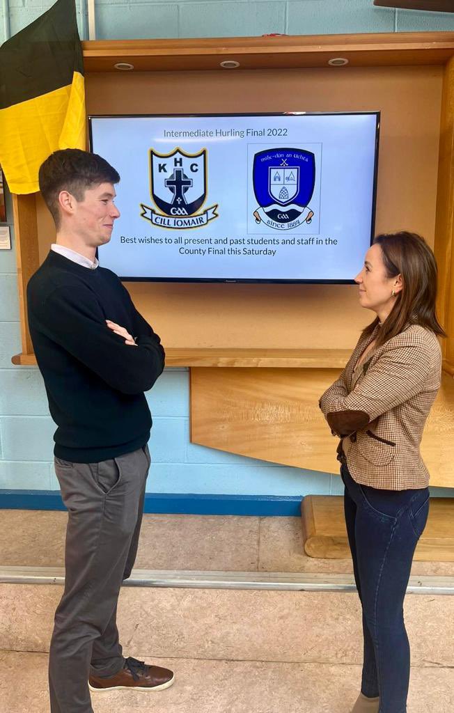 portumnacommsch's tweet photo. Divided loyalties @portumnacommsch staff today 😆good luck to all current/past students &amp; management from both clubs @Galway_GAA county final👍special mention to current teacher Mr. Hanney 🥰hope supporters from both sides have an enjoyable day ⬛️🟨⚪️🔵!!  @Meelicke @KillimorGaa https://t.co/N5XHhWHd6k