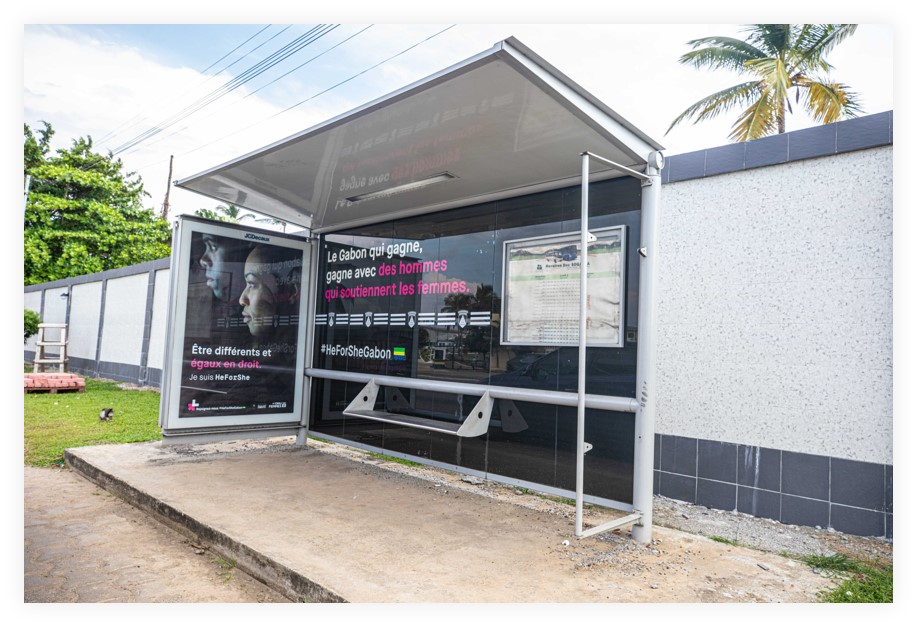 GabonEgalite's tweet photo. principe d'égalité dans notre pays. 
Nous sommes fiers d'avoir reçu le Prix de la meilleure campagne à portée sociale décerné par #JCDecauxGabon.
Merci pour cette reconnaissance.
Merci de nous accompagner depuis plus de 2 ans dans cette noble cause.

#PourElles #Gabon (2) https://t.co/RO9Pvg0qK3