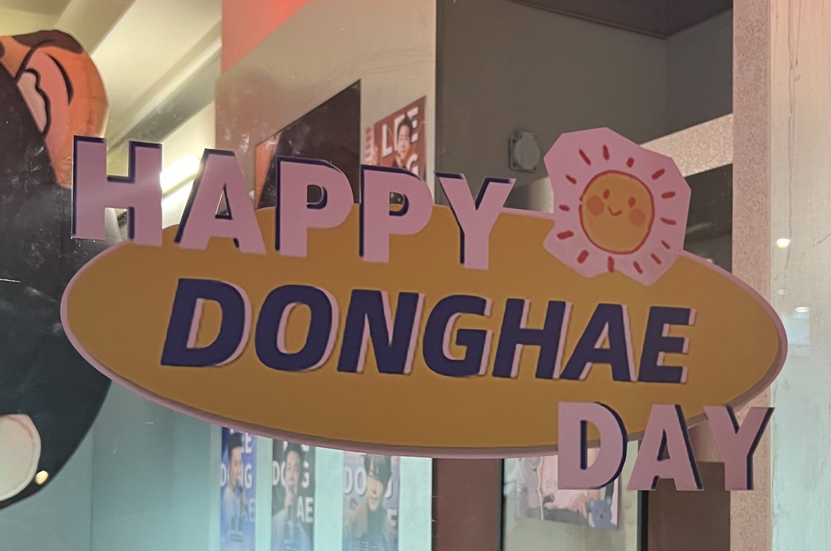 Happy birthday to my favourite 💙 #엘프의바다_동해야_생일축 #HAPPYDONGHAEDAY <a href="/donghae861015/">Super Junior 이동해</a>