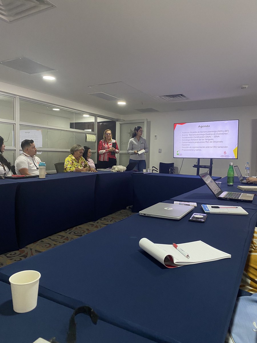 Desde <a href="/PROCOLOMBIACO/">PROCOLOMBIA</a> acompañamos junto con instituciones aliadas, Puertas abiertas a la internacionalización y la mesa de competitividad en Barrancabermeja. #santander