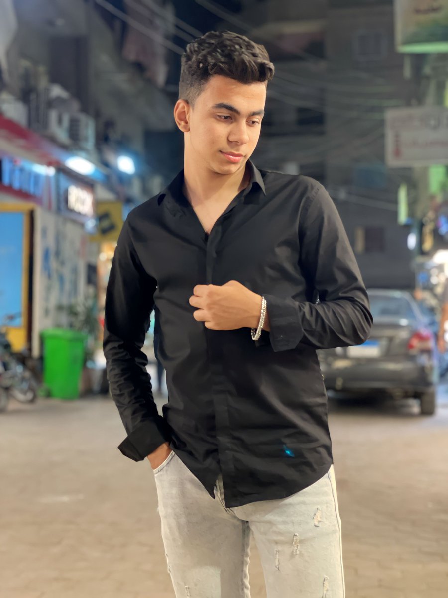زى ختم النسر مبتقلدش 🦅🖤✌