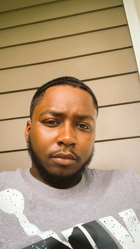 <a href="/Whoisdealamar/">WhoIsDeAlamar</a> in charge 🎧
#music #producer #rap #hiphop #productionteam #international #kentucky #success #NM #business #rnb #mixing #mastering #recordlabel #beatmaster #driven #la #artist #singer #songwriter #dj #trap #florida #passion #beats #arizona #studio #newyork #VOL