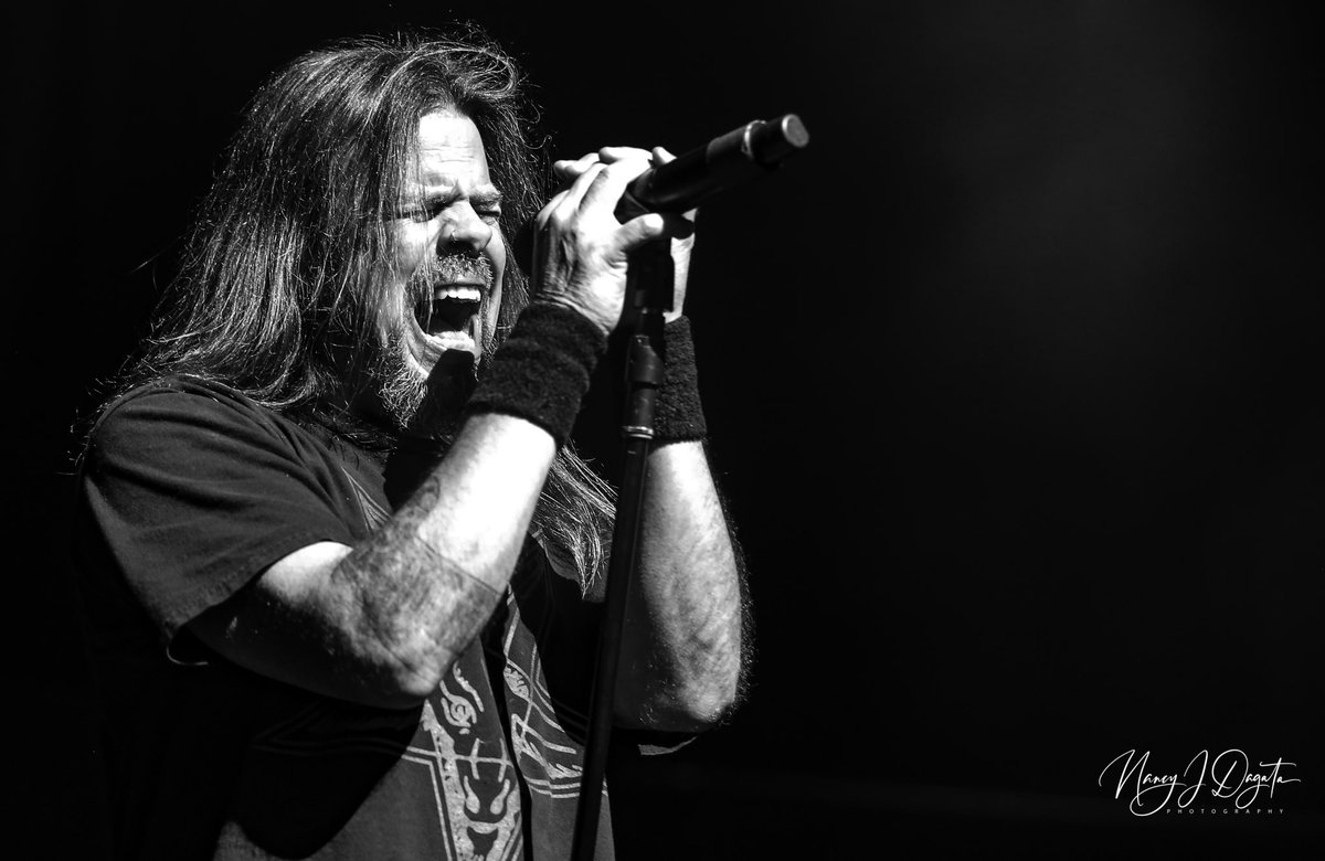 CTDags23's tweet photo. @ToddLaTorre What can I say about last nights opening night of the tour? You guys were awesome and everyone was talking about your set the whole night!! You guys blew the roof off the Oakdale Theater 💥🔥 https://t.co/yJ68JiwGUV
