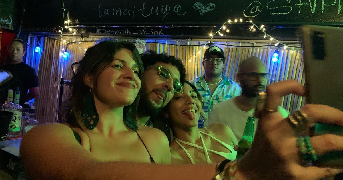 GatitesNao's tweet photo. Release Party - Problema Gyanma ft. RaiNao 🖤

Gracias a toda la corilla que le llegó a @elniebar a pasarla rico. 

Les dejé el link del video en el bio. https://t.co/YILBYyuwuT