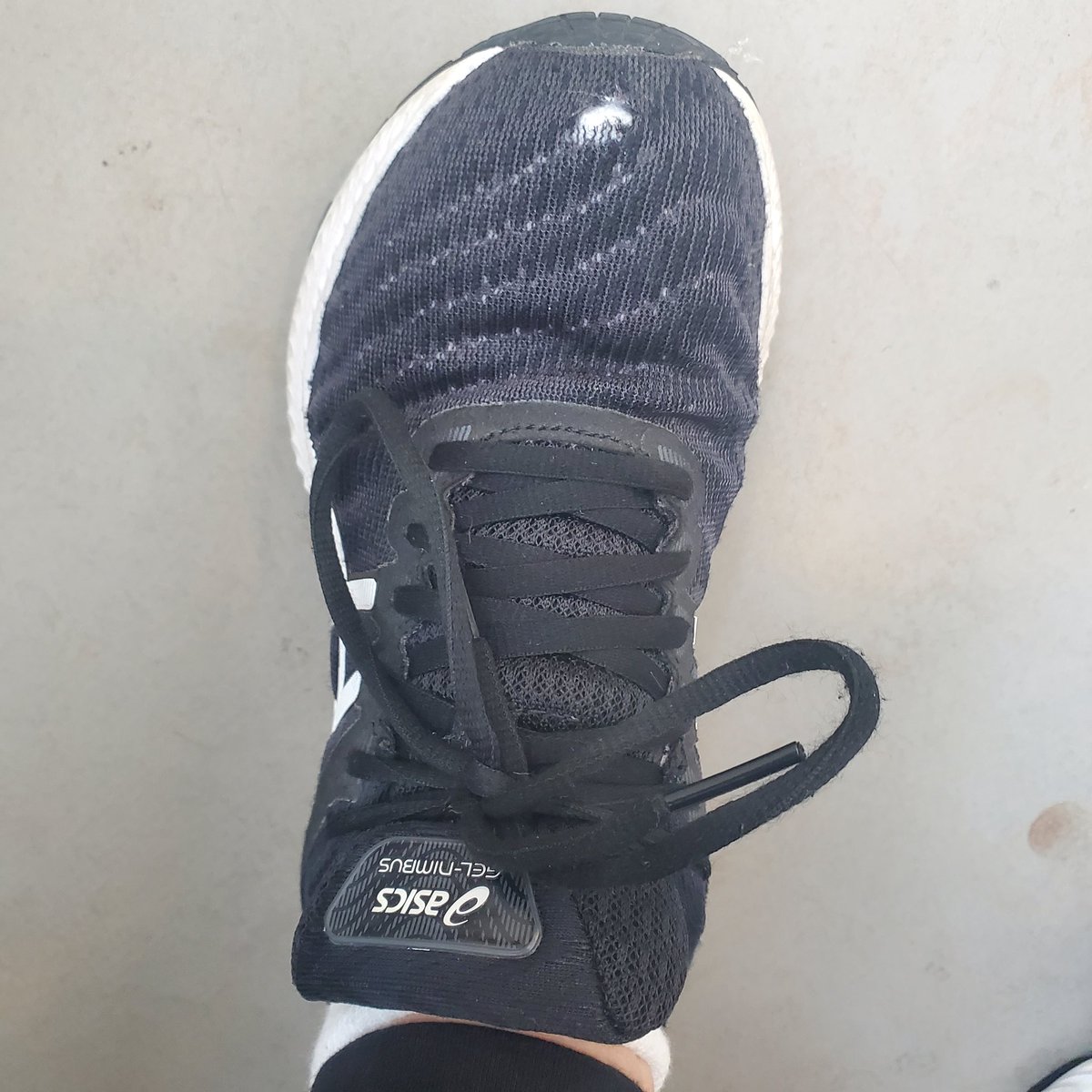 TracyfromTO's tweet photo. @ASICSamerica I'm a little disappointed. After 2 months of wearing them a hole started on one foot.  I bought them to walk on my treadmil to help me recover from Chemo. Shoe is SUPER comfy, just wish they lasted longer. (Toenails fell of from Chemo so it wasn't a narly nail🙁) https://t.co/syT0XJaorq
