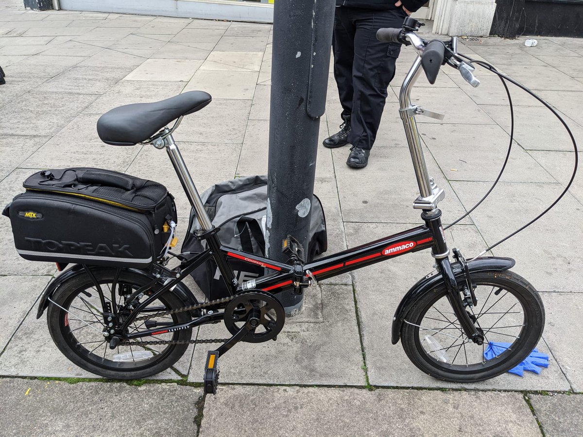 MPSRedbridge's tweet photo. Officers have recovered what is believed to be a stolen bike. 
If this is yours, please get in touch with us, quoting CAD 4194/14OCT22.

@essex_crime @LocalCrimeBeats https://t.co/7hiOQLg1Z6