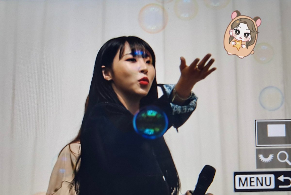 HAMSTAR_1222's tweet photo. 221014 방송회관 팬사인회 프리뷰1

#마마무 #문별 #MAMAMOO #MOONBYUL https://t.co/2ysizMSNdv