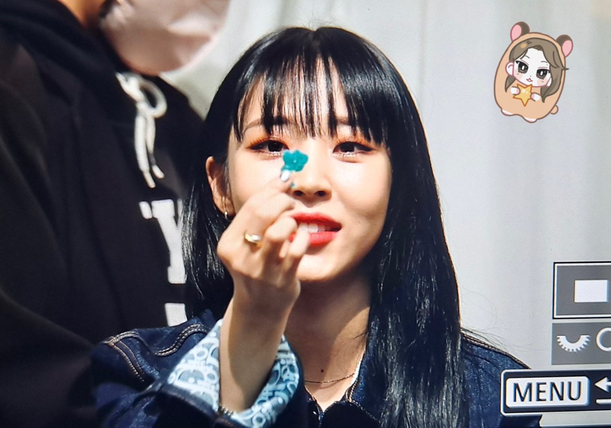 HAMSTAR_1222's tweet photo. 221014 방송회관 팬사인회 프리뷰1

#마마무 #문별 #MAMAMOO #MOONBYUL https://t.co/2ysizMSNdv