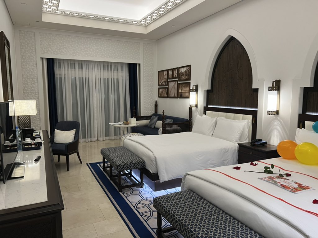 Jayney_M's tweet image. Early celebration! Home for the night #ninedaystogo #thebigone #hiltonsalwa @HiltonSalwa 💕❤️💕❤️💕❤️💕❤️💕❤️💕❤️