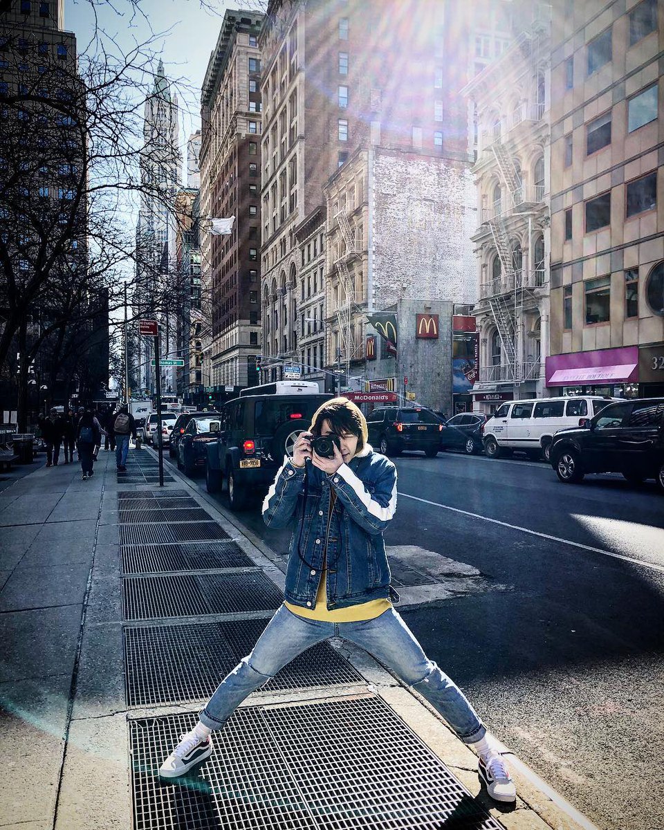 Replay_kyu's tweet photo. 외모짱 마음짱 근육짱 이떠해~!!!! 생일을 진심으로 축하해요💕언제나 팬들에게 감사함과 행복함을 표현할 줄 아는 그 예쁜 마음 너무너무 고마운거 아는지~! 멤버들과 해외에서 보내는 생일, 행복한 하루 보내길 바라요💙 떠해가 행복하면 엘프도 행복한거야~😊
#엘프의바다_동해야_생일축하해 https://t.co/MgMqimLD4S