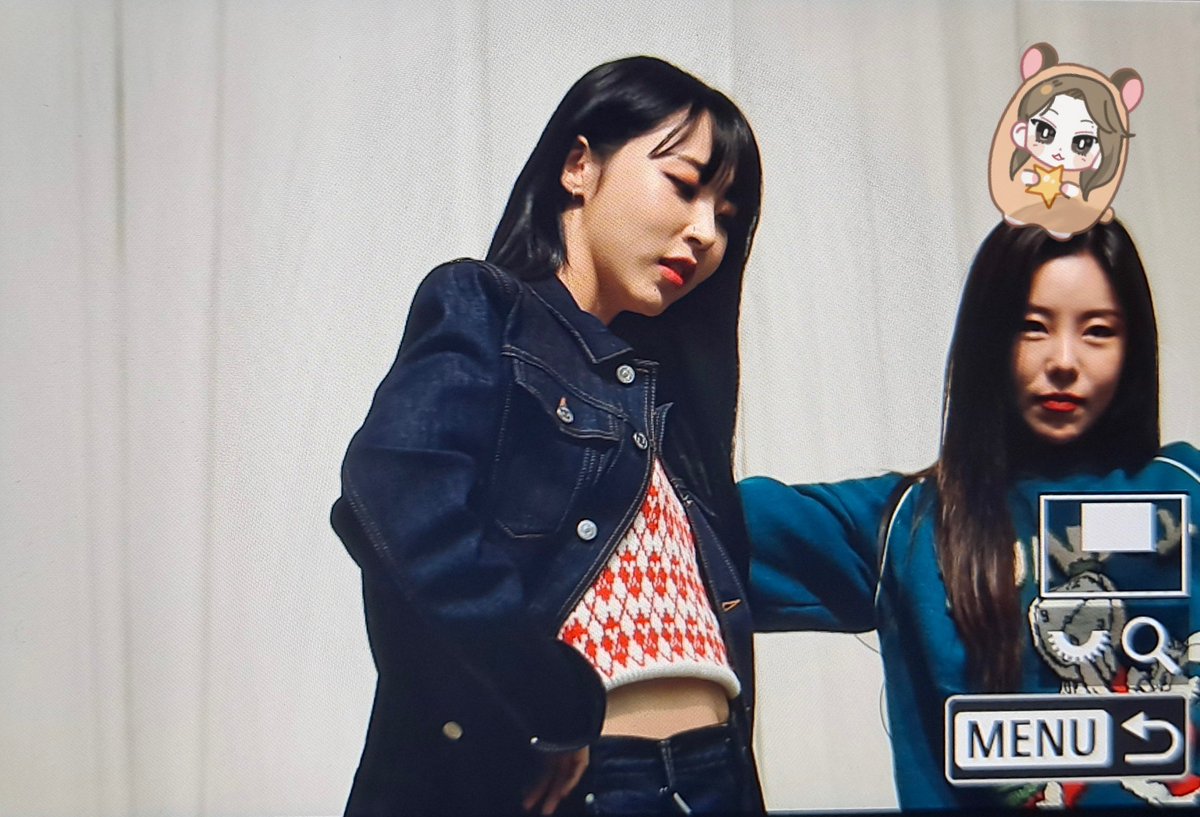 221014 방송회관 팬사인회 프리뷰 2

#마마무 #문별 #MAMAMOO #MOONBYUL