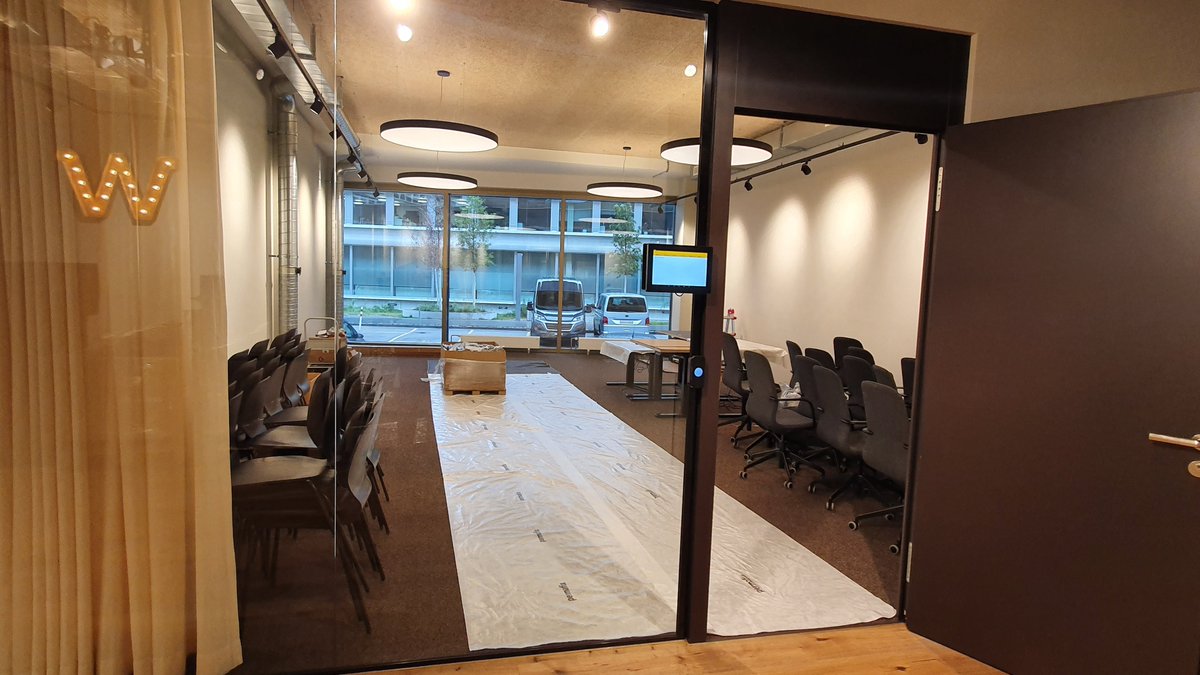 The expansion at our #Zurich Hardturm location is taking shape. The new premises offer 3 large #teamoffices for 16-20 people, as well as 3 #meetingrooms, 2 #eventspaces and a #delicious #burger #restaurant with a #bar. #openingsoon
westhive.com/ch/en/location…