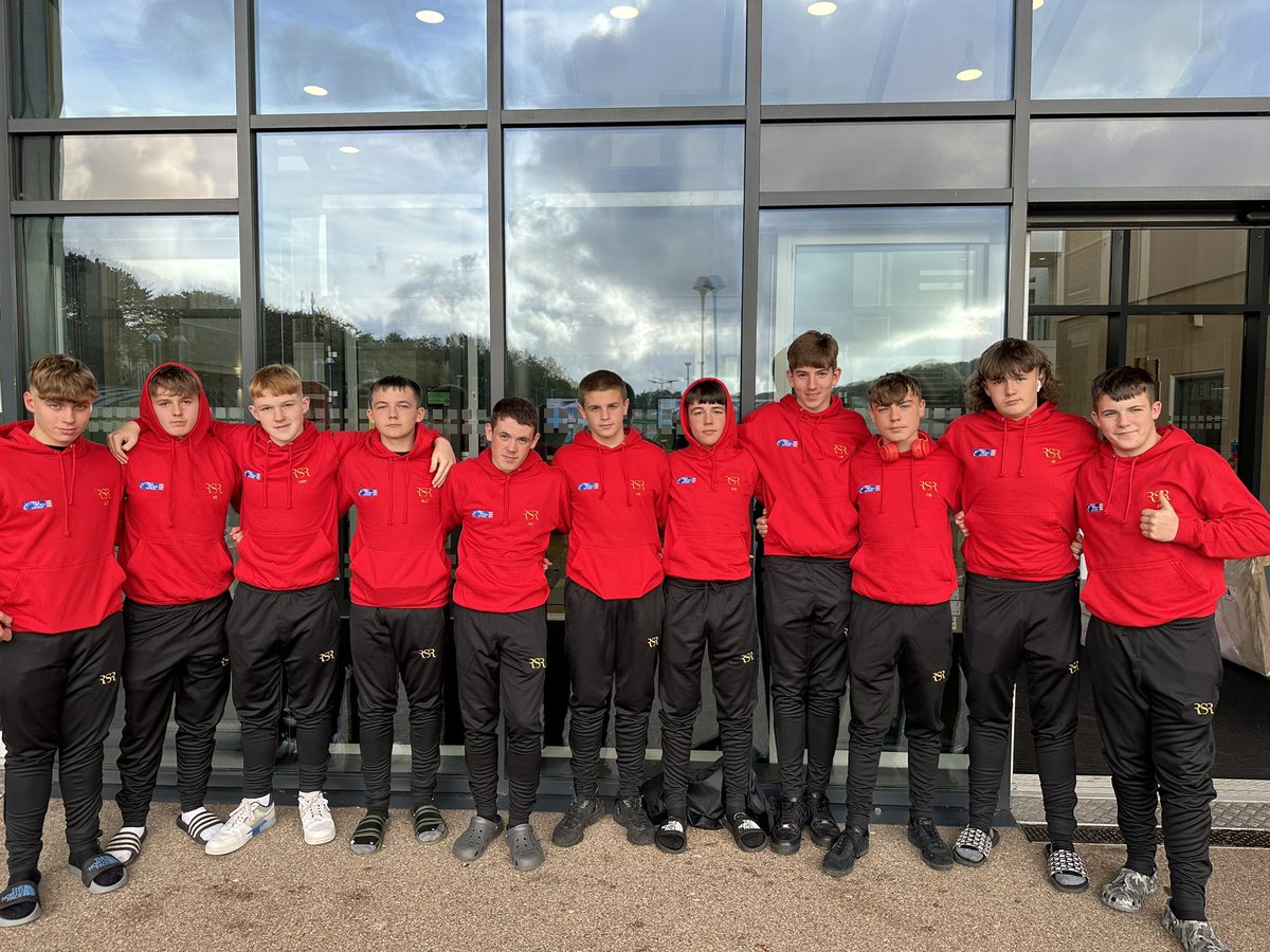 Year 10 <a href="/TonyrefailCS/">Tonyrefail Community School</a> pupil’s about to set off for this evenings Dewar Shield game. Go Well <a href="/RSRWales/">RhonddaSchoolsRugby</a> 💪