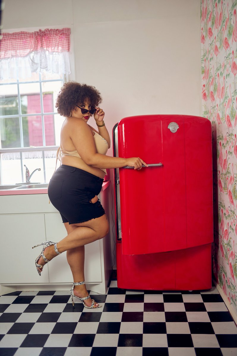 a_haywoodphoto's tweet photo. If it's not vintage, I don't want it... 

Muse: @Malthemodel 
Shot with @NikonUSA 
📍Houston, TX https://t.co/PpZMXj5lKi