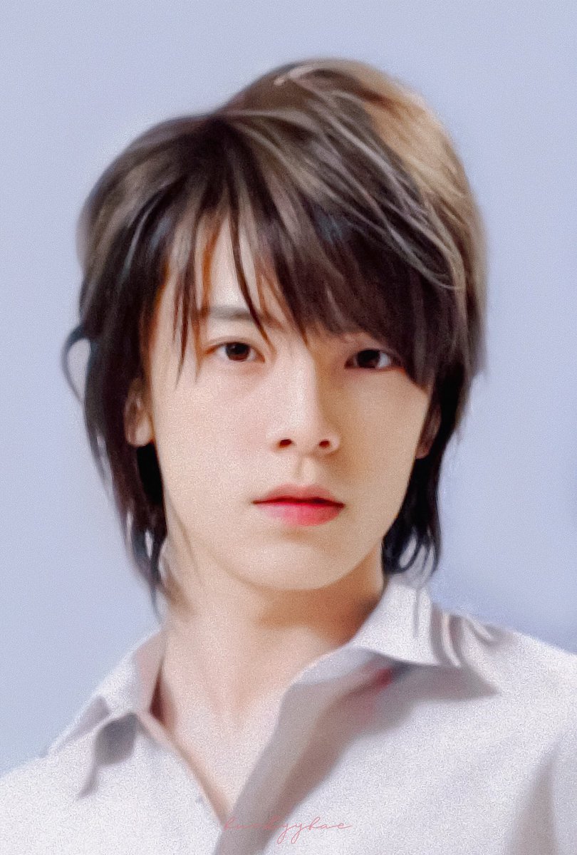 dieyanakhj's tweet photo. You know his birth was such a blessing when he never actually age ㅠㅠ Guess how many years apart these pic are 🥹 
Our pretty pretty baby, happy birthday! @donghae861015 🥺🫶🏼💕

#엘프의바다_동해야_생일축하해 #HappyDonghaeDay #Donghae #이동해 https://t.co/Qx7ci8uySO