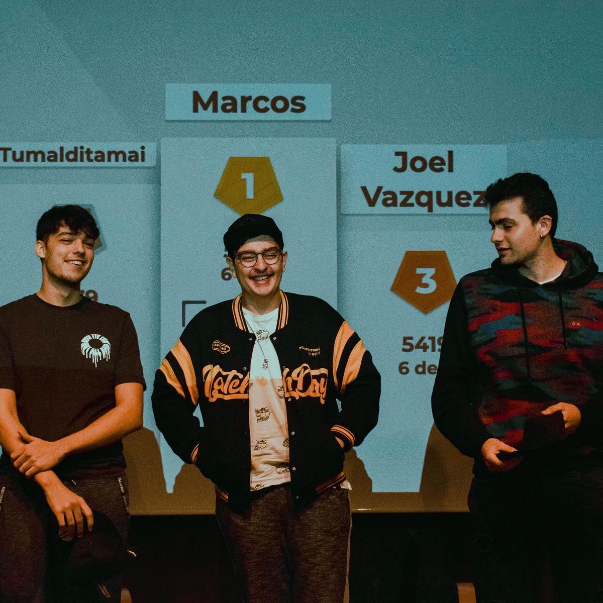 torrebarrinalh's tweet photo. ⚡️diàlegs intergeneracionals
⚡️experiències gamificades
⚡️emprenedoria i experimentació
This is #TalentUPLH 🚀
15 docents s’han format en metodologies #designthinking per acompanyar l’alumnat en la següent fase: la IDEACIÓ💭
#escletxadigital #LH6_0 #talentLH https://t.co/CJ3TmV5NRx