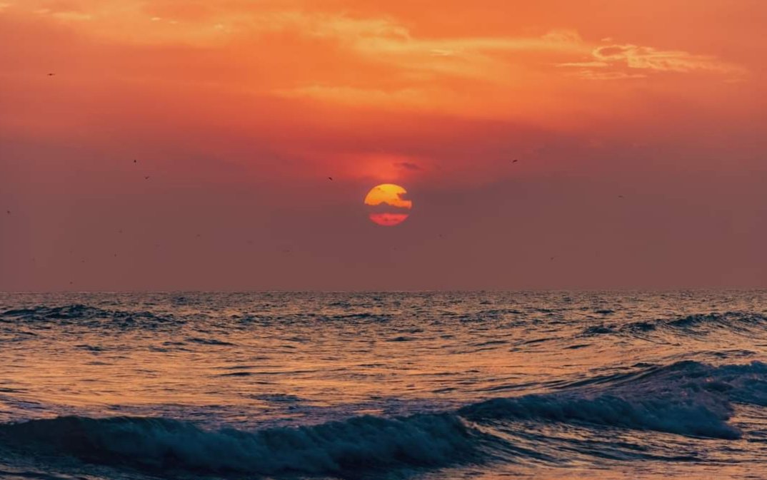 imInoor45's tweet photo. @momentmemori Zarrain Beach Pasni #balochistan https://t.co/qsQxrNwMx5
