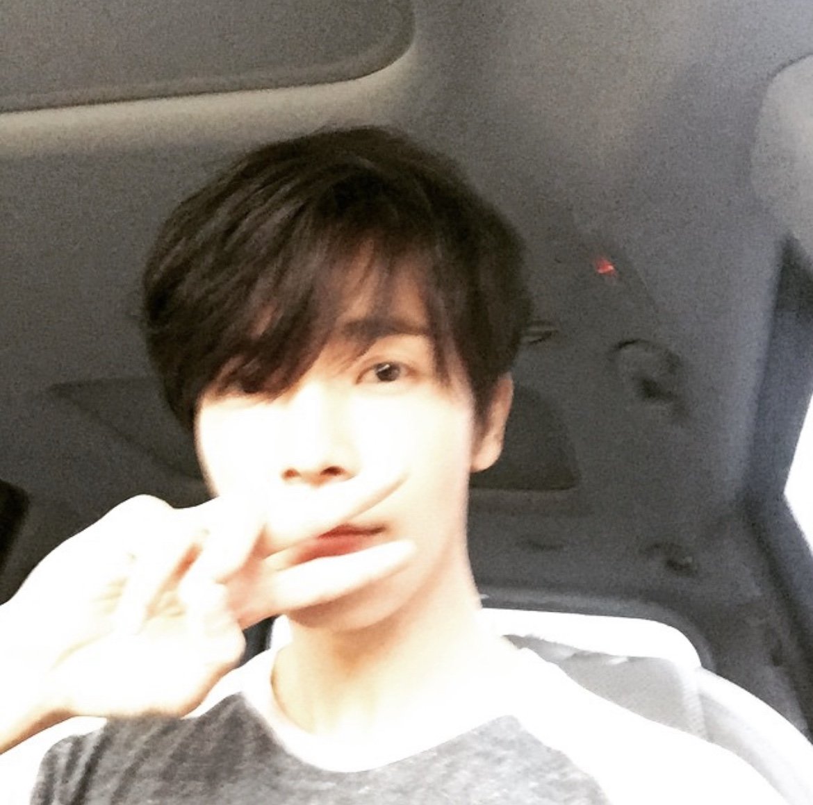 beulsam's tweet photo. 얼굴천재 이동해 영원한 얼굴짱 이떠해
#엘프의바다_동해야_생일축하해
생일축하해요 행복만 가득한 하루가 되길 https://t.co/ovtYziTvqq