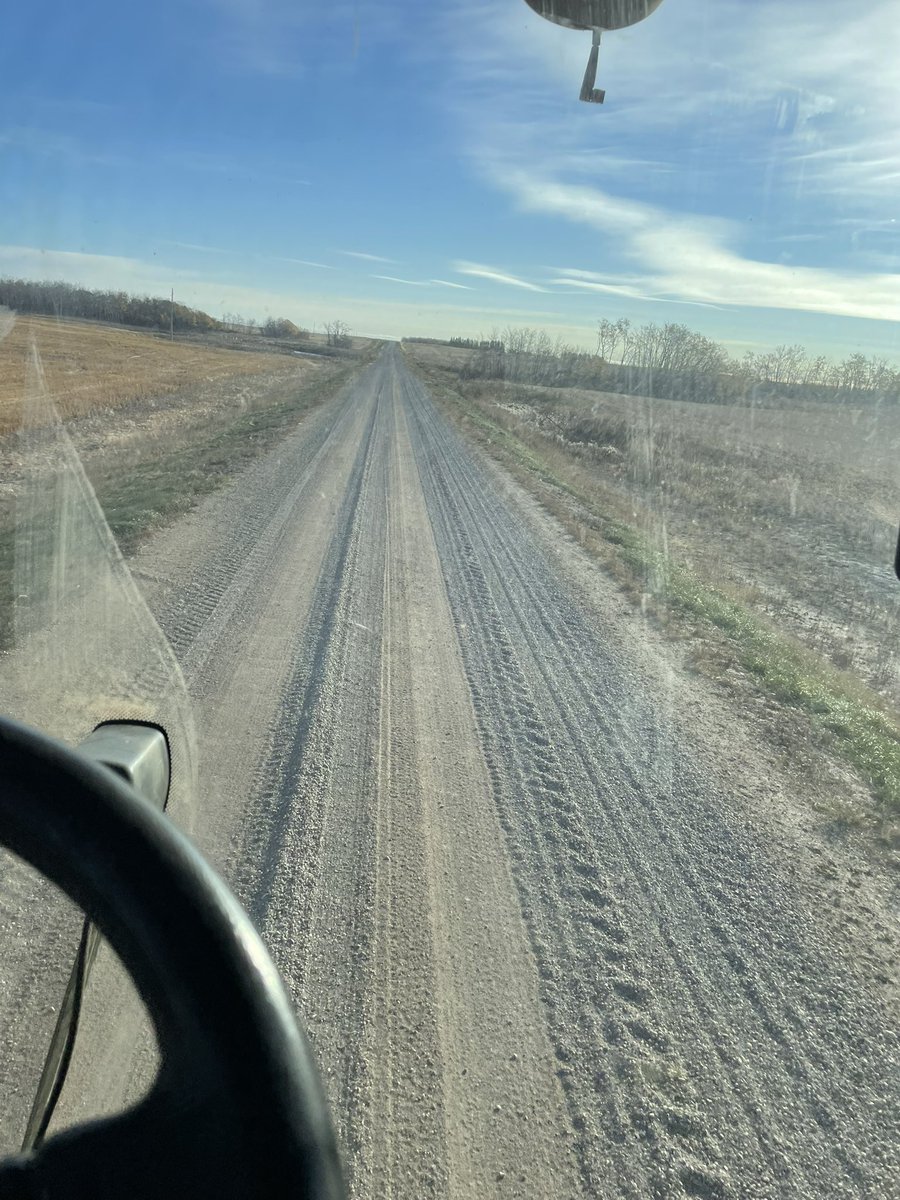 Denny2point0's tweet photo. The long 4 hour trek to Yorkton for combine inspection. #ladderout https://t.co/W0PJ09dpqF