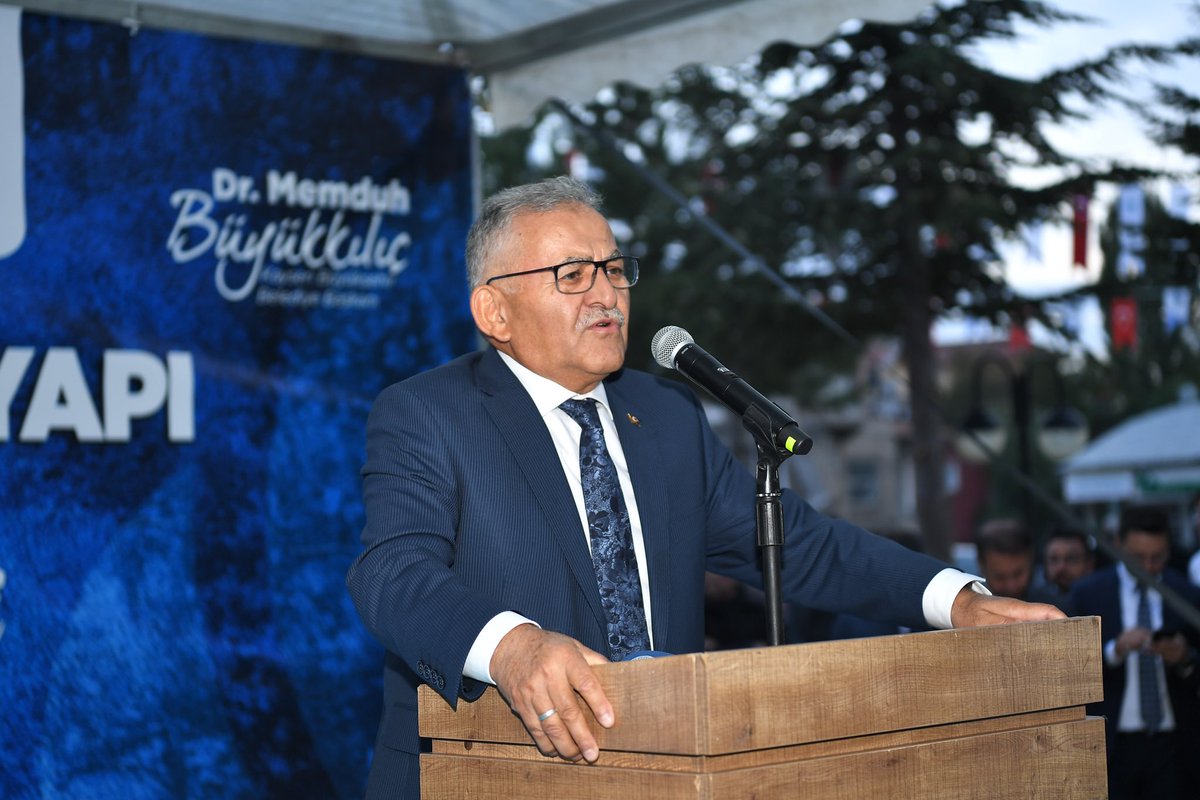 Memduh Büyükkılıç