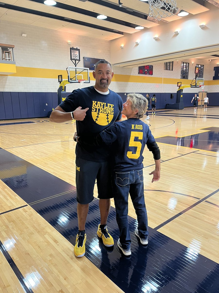 We appreciate <a href="/JuwanHoward/">Juwan Howard</a> support of #KROD!  We need #YourSupport!

gofund.me/1e47d7be