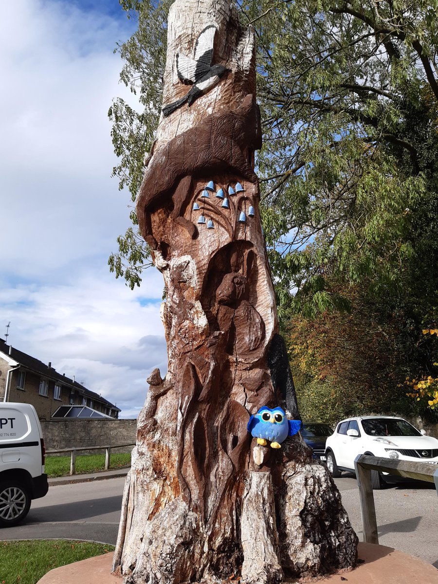 Be_Travel_Smart's tweet photo. Today Walter the #Wellbeing Owl met the Barlbourgh owl to find out more about plans the School Council (or should that be parliament 🦉?) have to build on their #ActiveTravel promotions like @BikeabilityUK training to reach the next level @TeamModeshift #STARSAccreditation 🛴🚲 https://t.co/UfHx6I1YUH