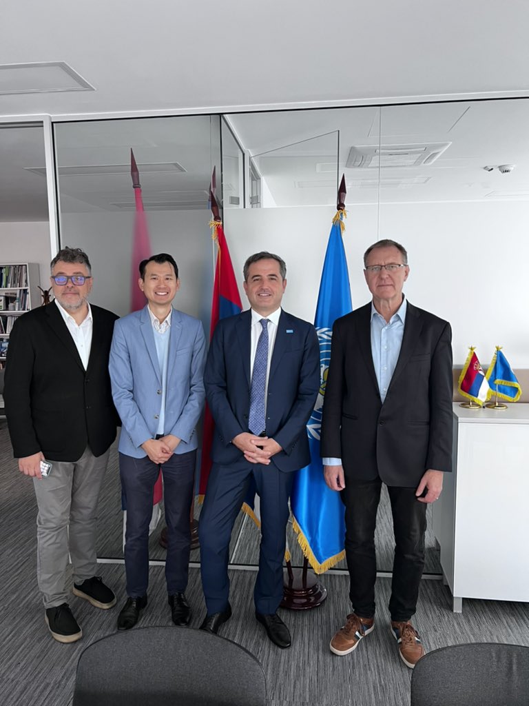 GeroNews's tweet photo. Final day in Serbia 🇷🇸
Great to meet with colleagues in @WHOSerbia to discuss greater collaboration on #HealthyAgeing with @WHO_Europe and Gov’t of Serbia
We don’t just want to add years to life, we NEED to #AddLifeToYears! Let’s finish the unfinished business of #ageing https://t.co/tdQkdqABd9