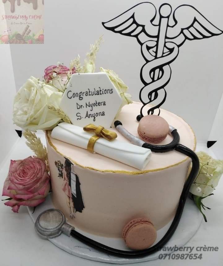 CremeStrawberry's tweet photo. Sweet success 💪👩‍🎓🎉

📞0710987654 for orders and inquiries

#graduationcake #cakeforher #doctorscake #MatataSautiSol
At 19 Kiambu Kanze Dena https://t.co/KzxIjGctY4