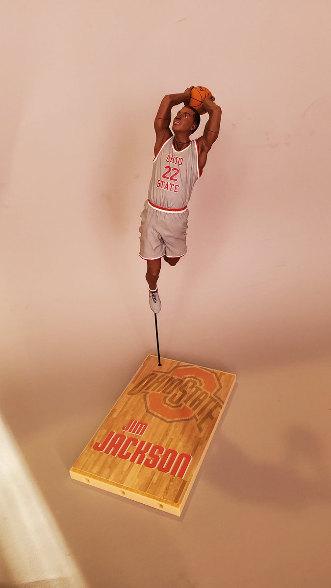 CustomsStanley's tweet photo. With @OhioStateHoops starting up soon, figure I would post this custom figure of the legendary @jimjackson419 #custom #sportsart 
#3Dprinting #osu #Buckeyes #basketball #osubb #osuhoops #collegebasketball https://t.co/4GfCMPzDq4