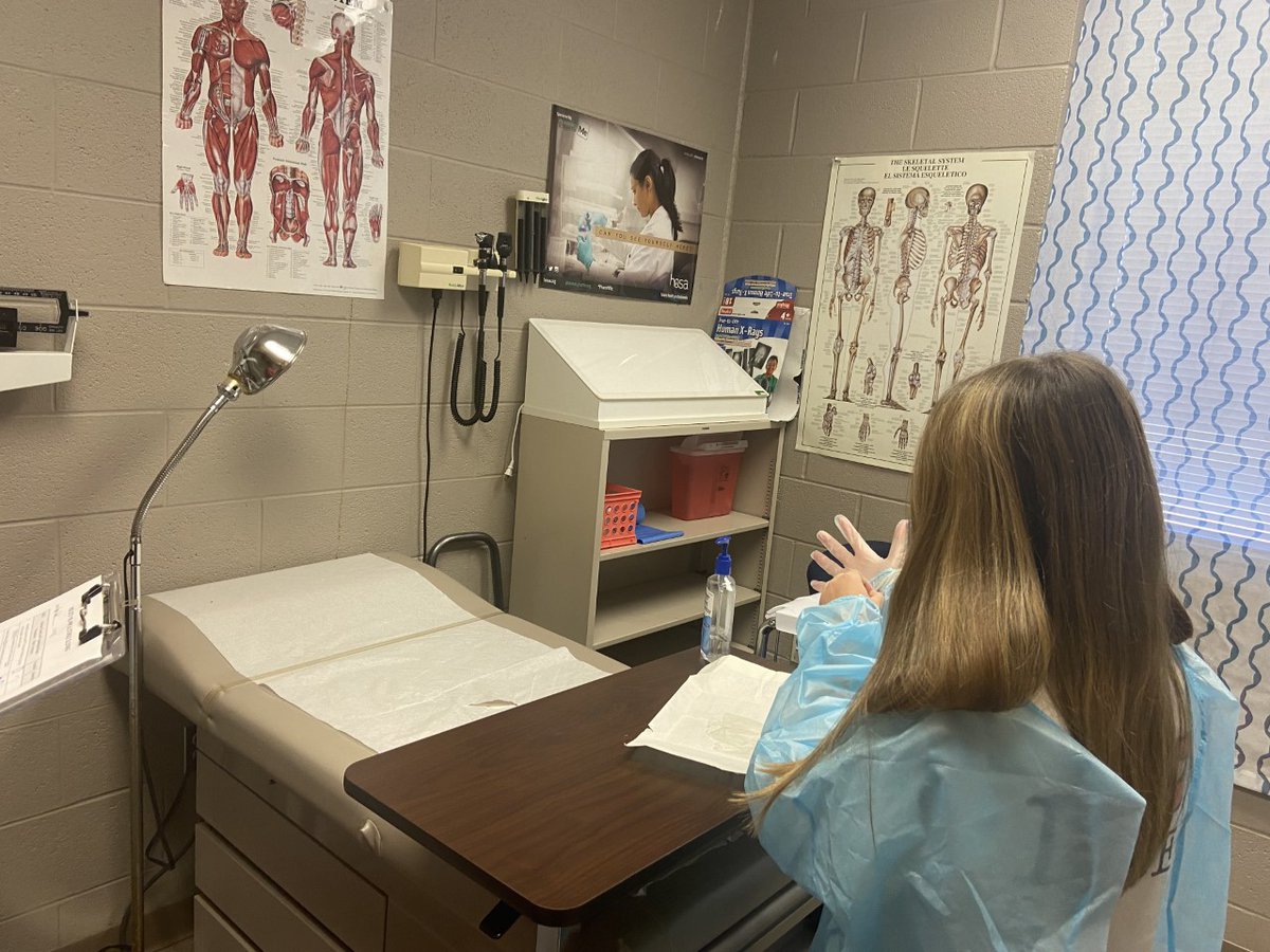 CteSiegel's tweet photo. You can't get more "real world" than this.  Ms. Keeton's health science class is mastering what it takes to be in the Health Science profession. https://t.co/LThr8MweAq